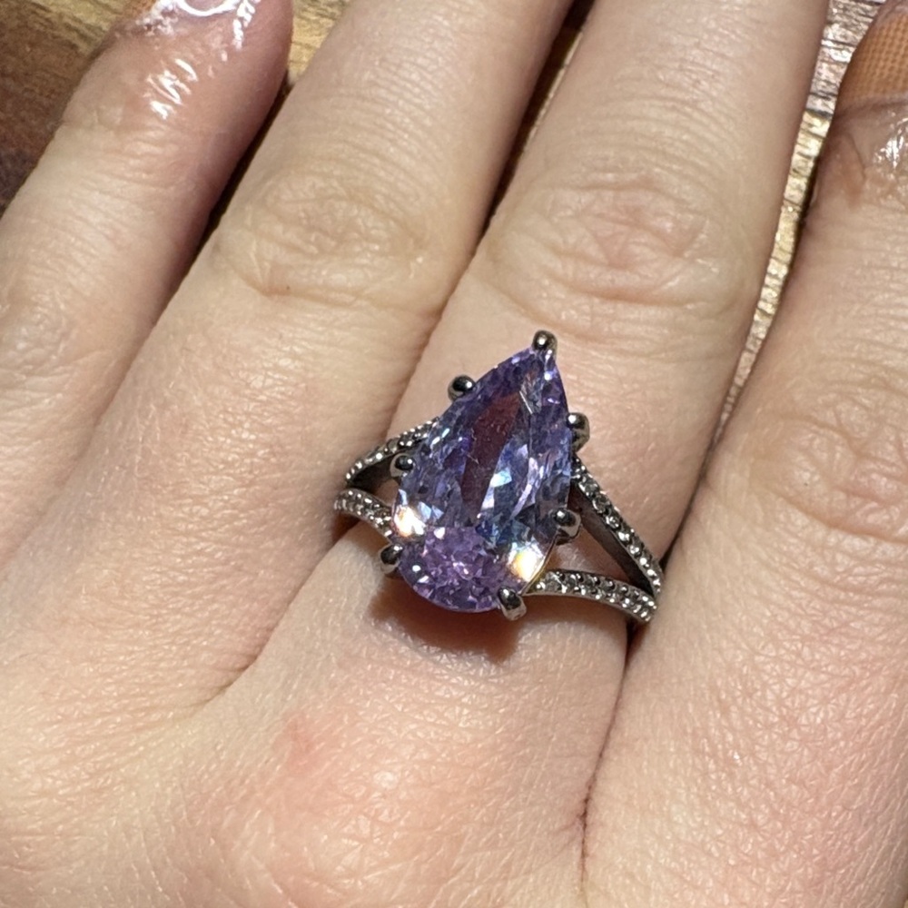 Elegant Purple Teardrop Ring
